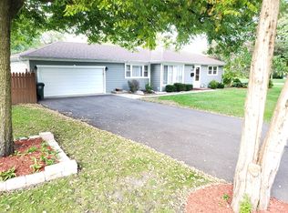 2100 Wing St, Rolling Meadows, IL 60008