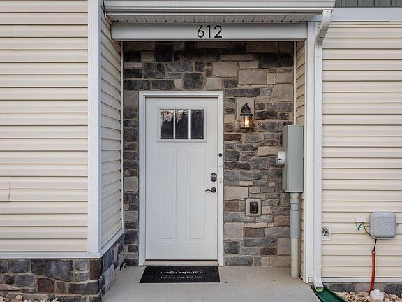 3rd image of 612 Zephyr Dr