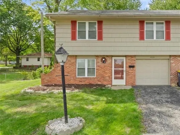 8822 James A Reed Rd, Kansas City, MO 64138