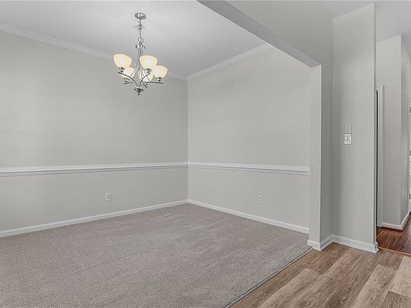 5th image of 851 Norview Ave APT 103