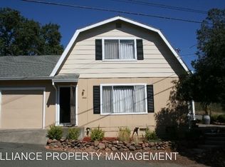 3949 Sumner Ln, Santa Rosa, CA 95405