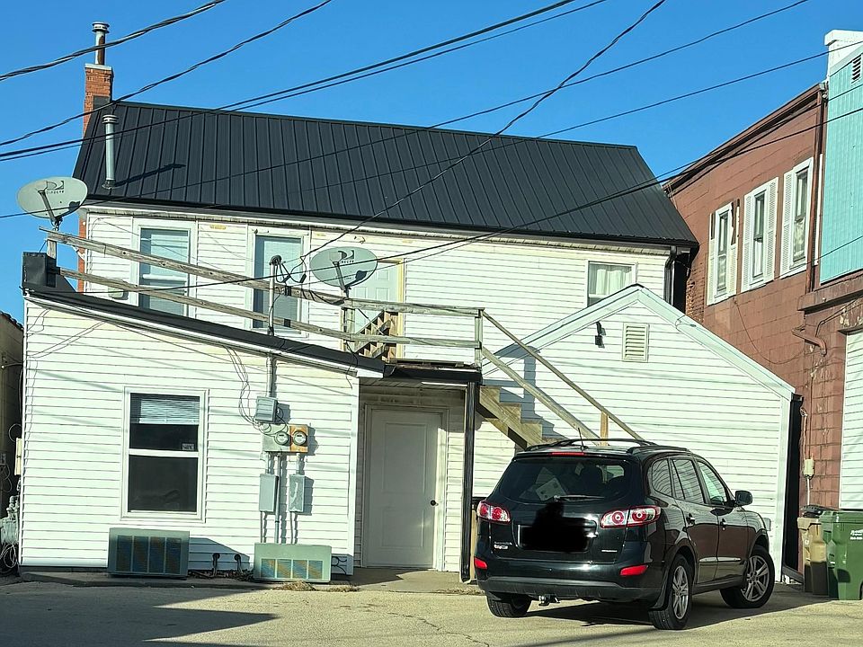2nd image of 123 1st Ave W