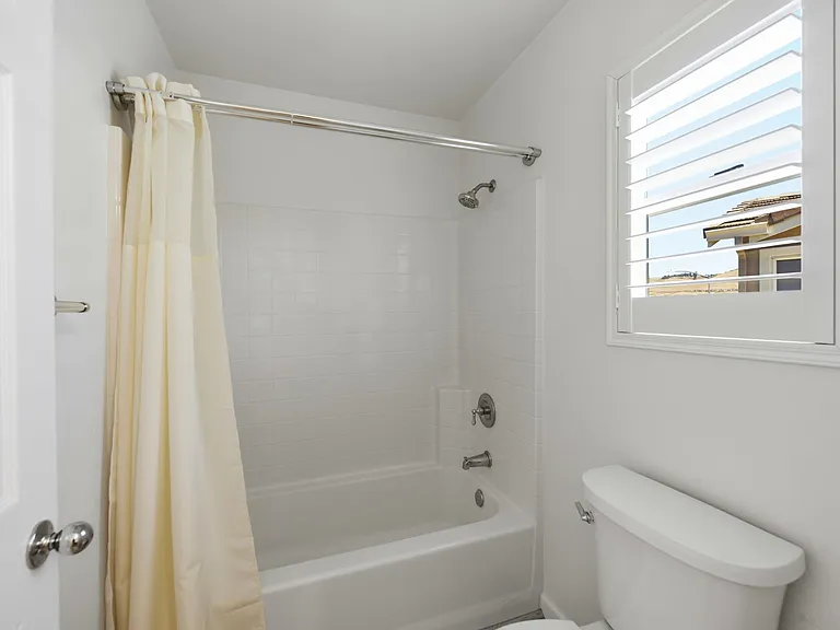 552 Stonehaven Ct — Photo 5