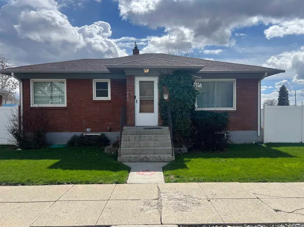 207 E Park St, Weiser, ID 83672