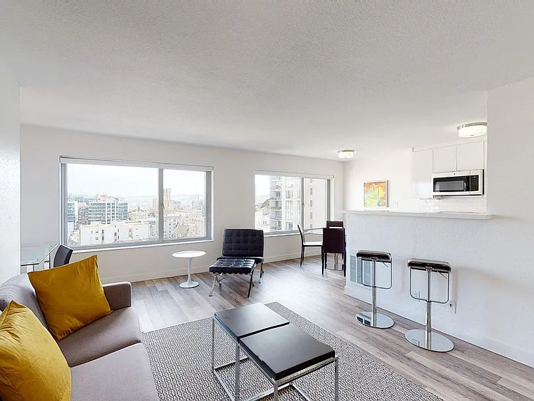 Clay Park Tower Apartments — Photo 11