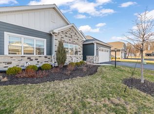 20082 Overstone Dr, Lannon, WI 53046