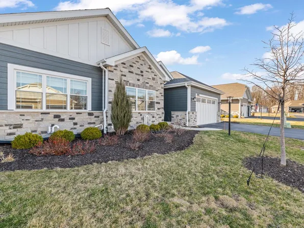 20082 Overstone DRIVE, Lannon, WI 53046