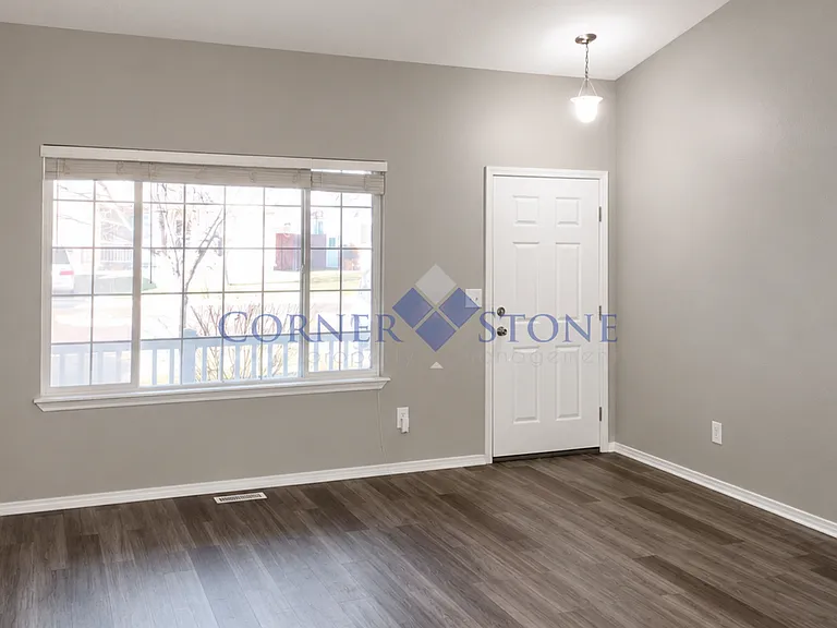 66 S Belhaven Way — Photo 3