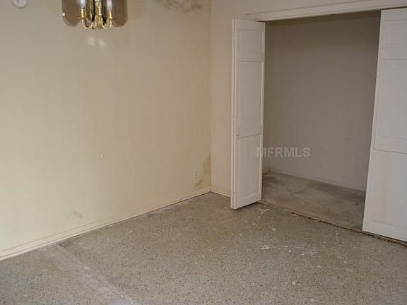 5th image of 4503 W Knollwood St