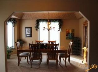 5306 Chateaux Ridge Ct, Rapid City, SD 57702