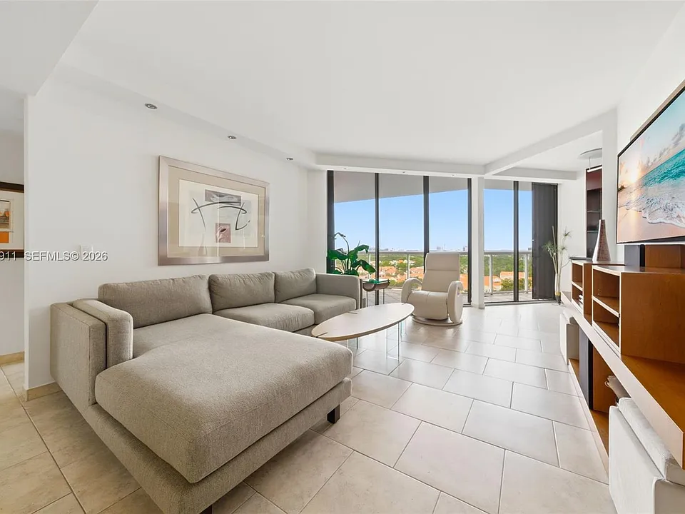 3610 Yacht Club Dr #1115