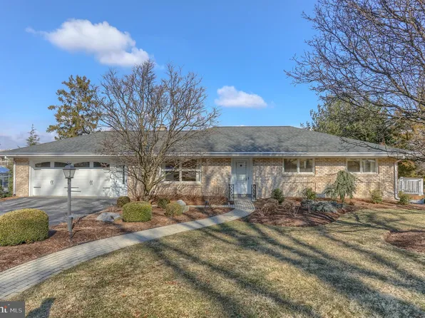 163 Forest Ave, Hershey, PA 17033