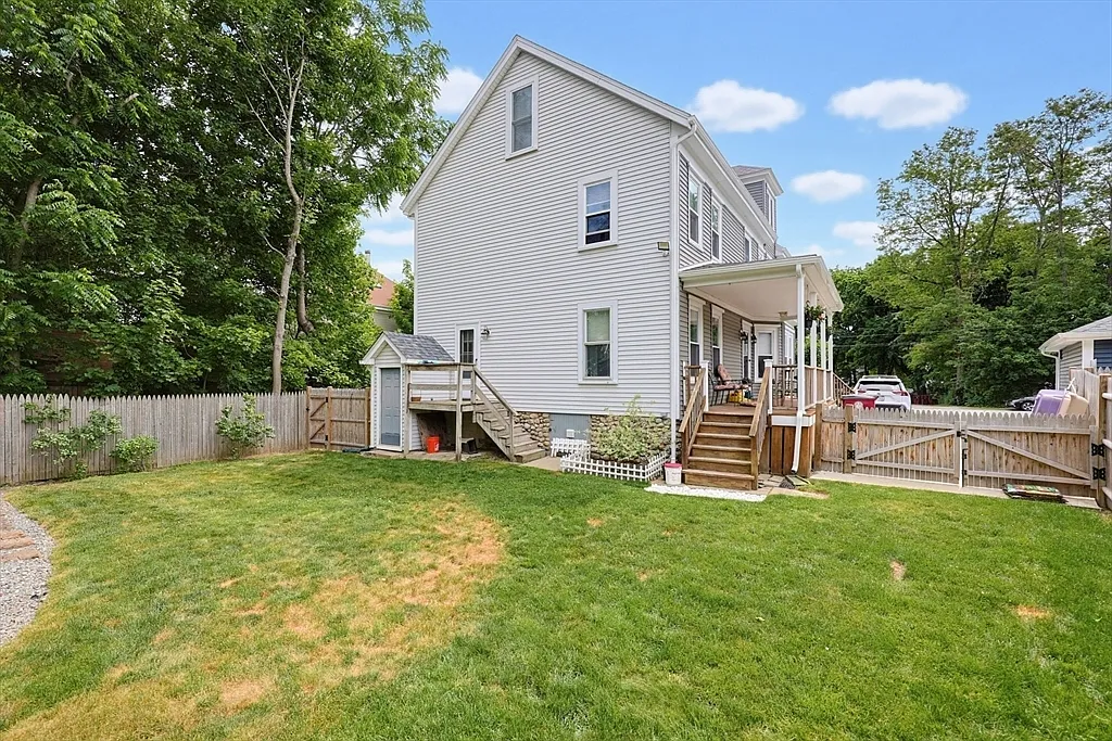 4 bed, 1400 sqft, $3,500 — Photo 4