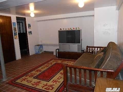 5th image of 2 Cheryl Ln S