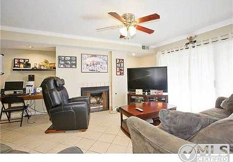 2nd image of 3225 Newell St Unit 2