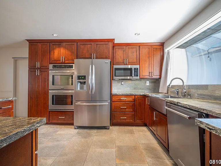 611 Kaiemi St — Photo 10