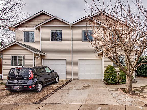 2nd image of 5902 NE 33rd Cir