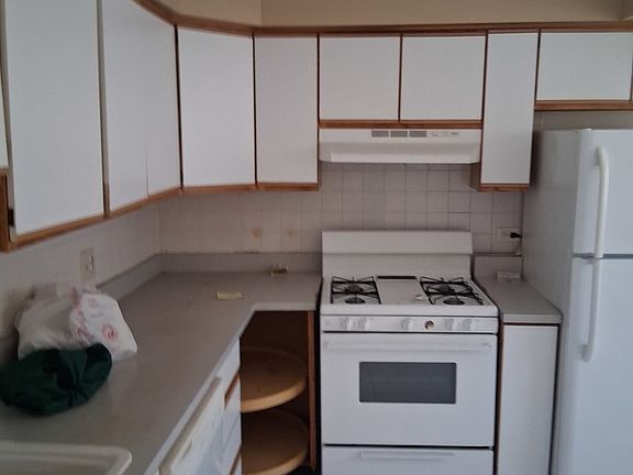 2nd image of 7235 N Hamilton Ave APT 3D