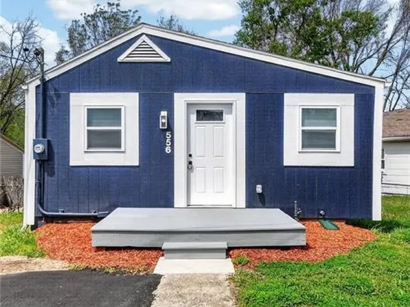 556 S Carlisle Dr, Sugar Creek, MO 64054