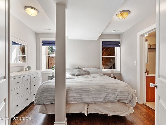 5th image of 2454 N Washtenaw Ave #1