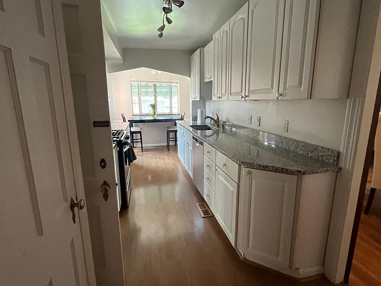 2074 Atkins Ave #1 — Photo 10