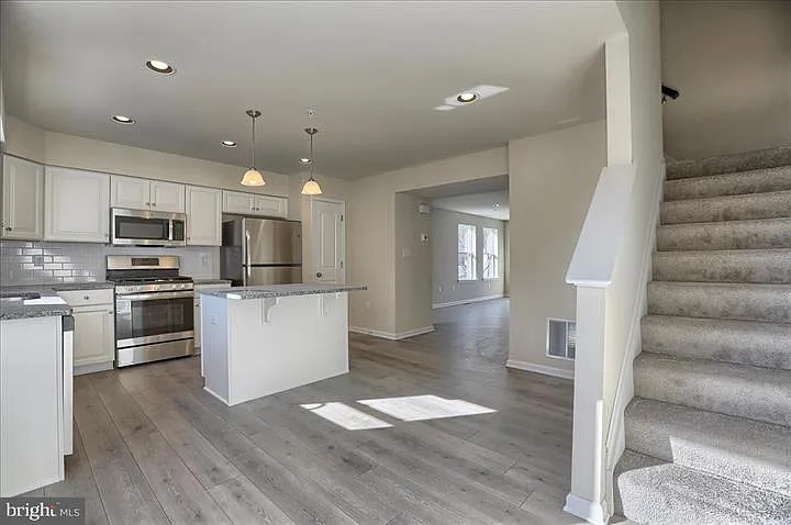 117 High Pointe Dr — Photo 11
