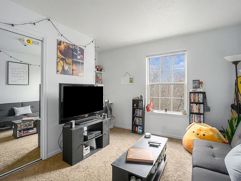 West Campus Village (West Campus Village Townhomes LLC) — Photo 15