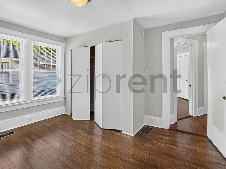 241 Stovall St SE — Photo 21