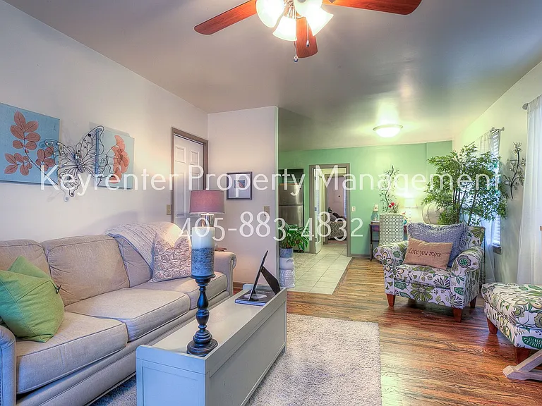 1308 NW 16th St — Photo 13