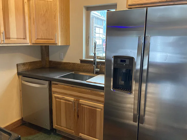 596 Iowa Ave #1 — Photo 4