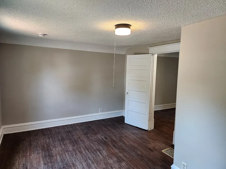 2550 Madison St NE — Photo 32