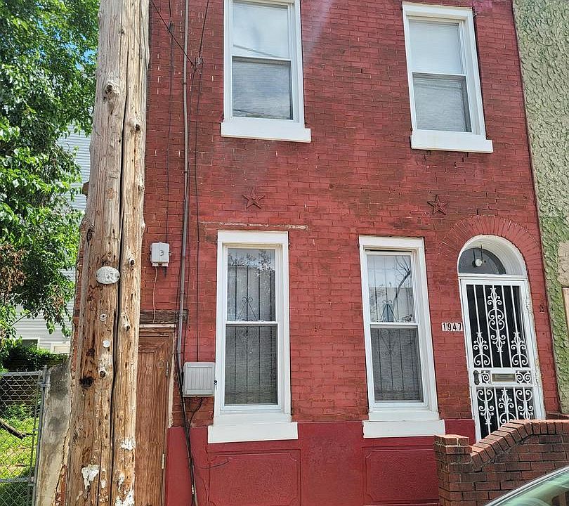 1st image of 1947 N Darien St