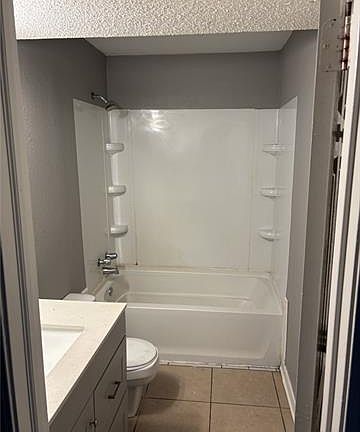 2nd image of 612 Rue St #B