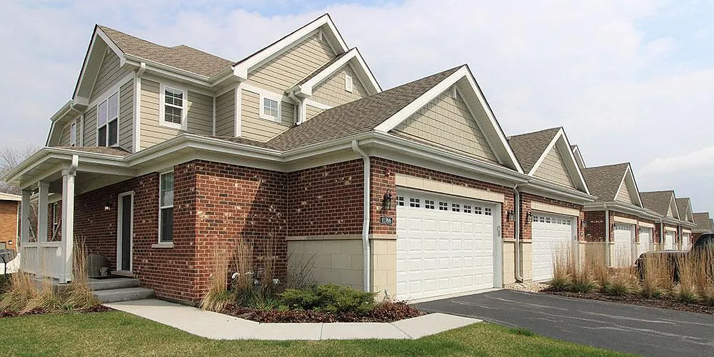 HIGHPOINT Countryside Townhomes — Photo 2