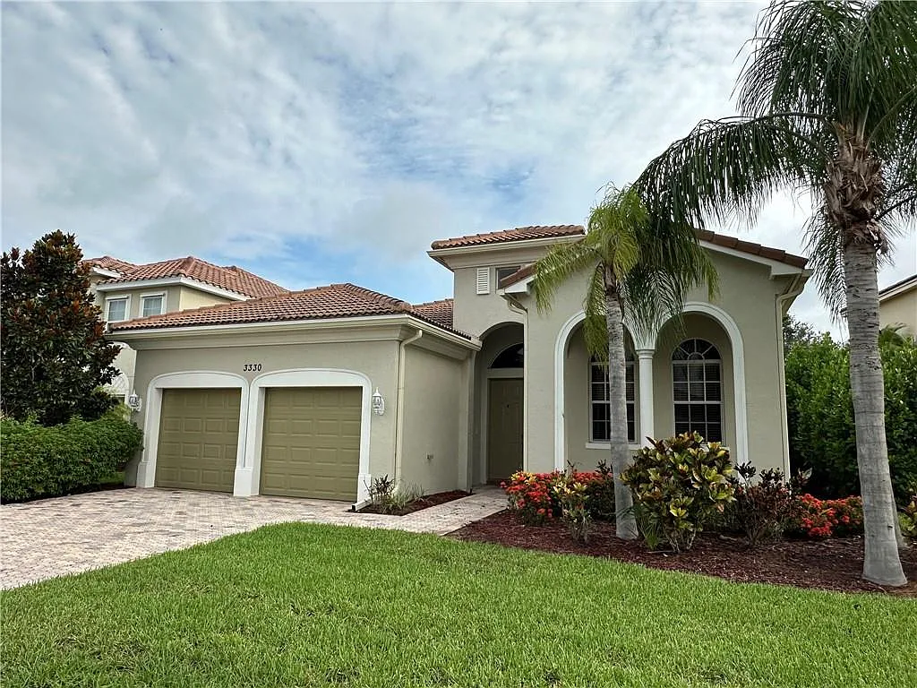 3330 Burlington Pl SW — Photo 1