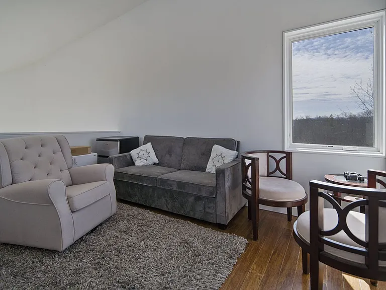 135 Muzzy Rd — Photo 12