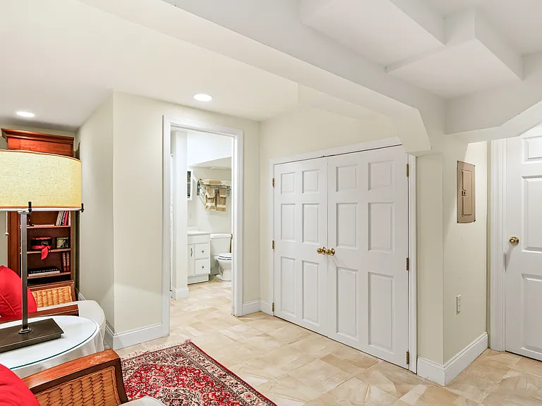 14 Rose Hill Rd — Photo 30