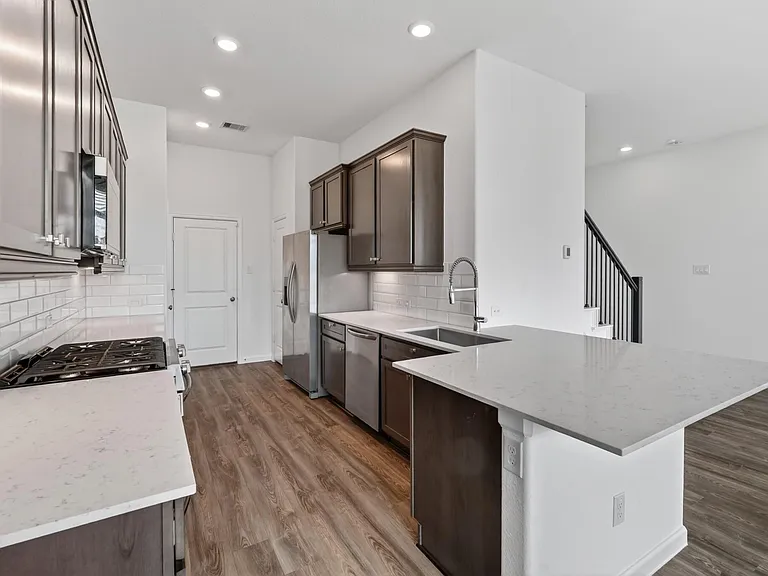 5634 Amber Brook Ln — Photo 20