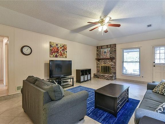 5th image of 3424 Dovecreek Dr