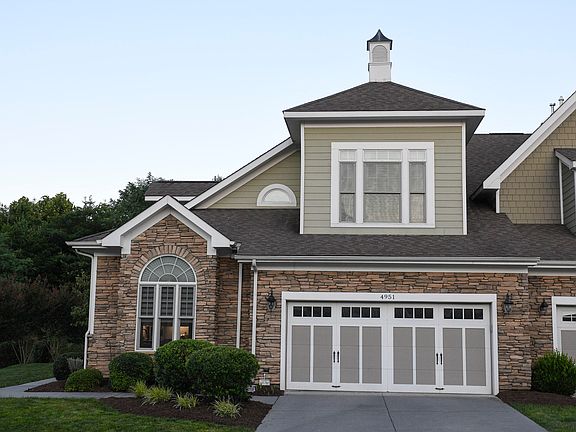 4th image of 4951 Towne Dr