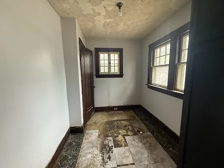 600 Welch Blvd — Photo 18