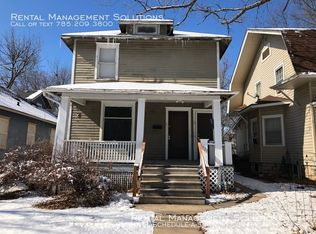 1527 SW Mulvane St APT 2, Topeka, KS 66604