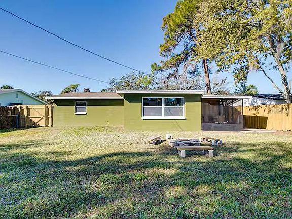 4th image of 7252 Dianne Dr