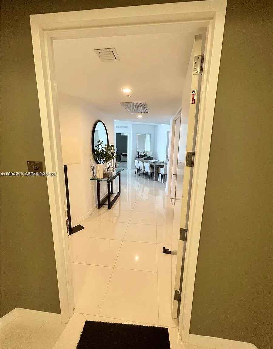 Tdr Tower Iii Condo — Photo 3