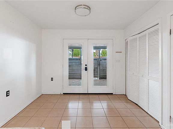 4th image of 202 N 40th St