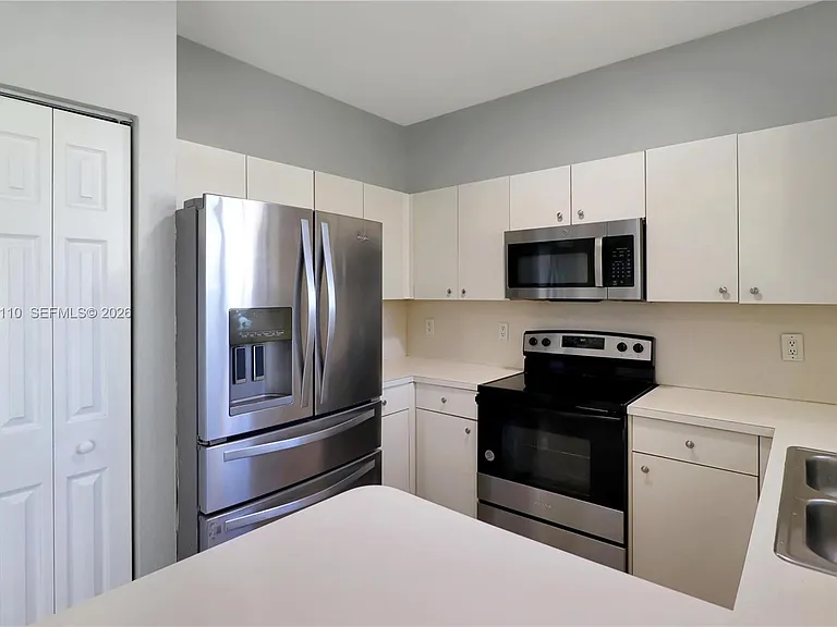 373 NE 26th Pl #201 — Photo 5