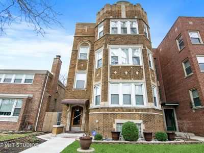 7821 S Paxton Ave, Chicago, IL, 60649