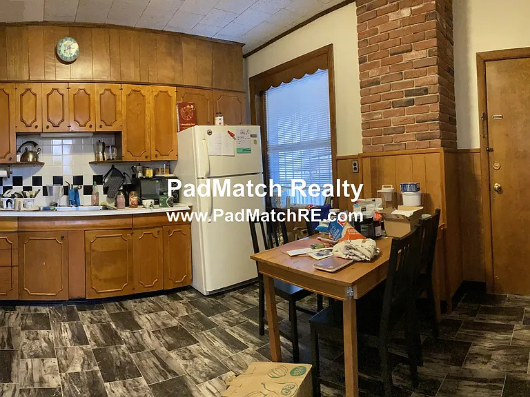 18 Mount Hood Rd #1 — Photo 4
