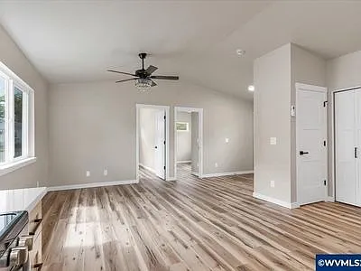 494 17th St SE — Photo 10