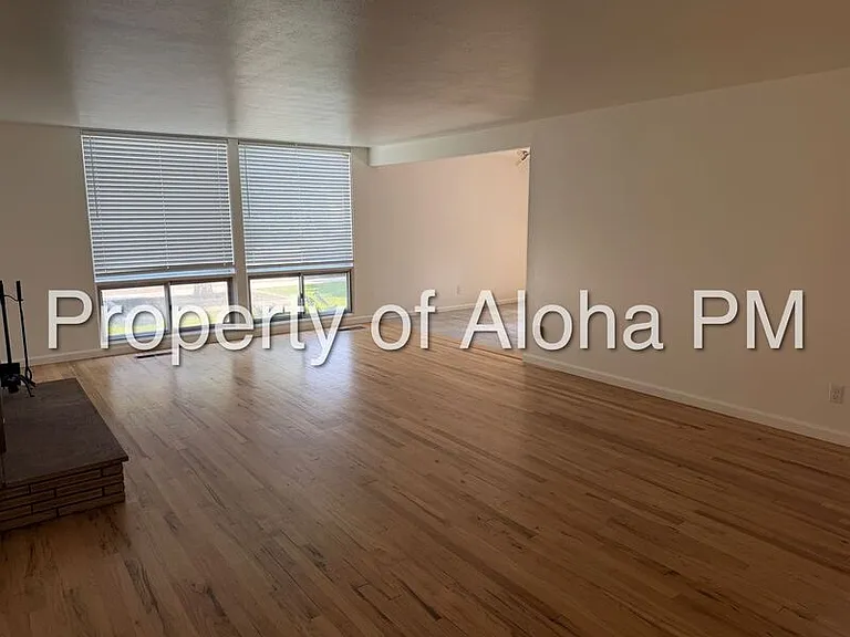 7303 W Hummel Dr — Photo 2